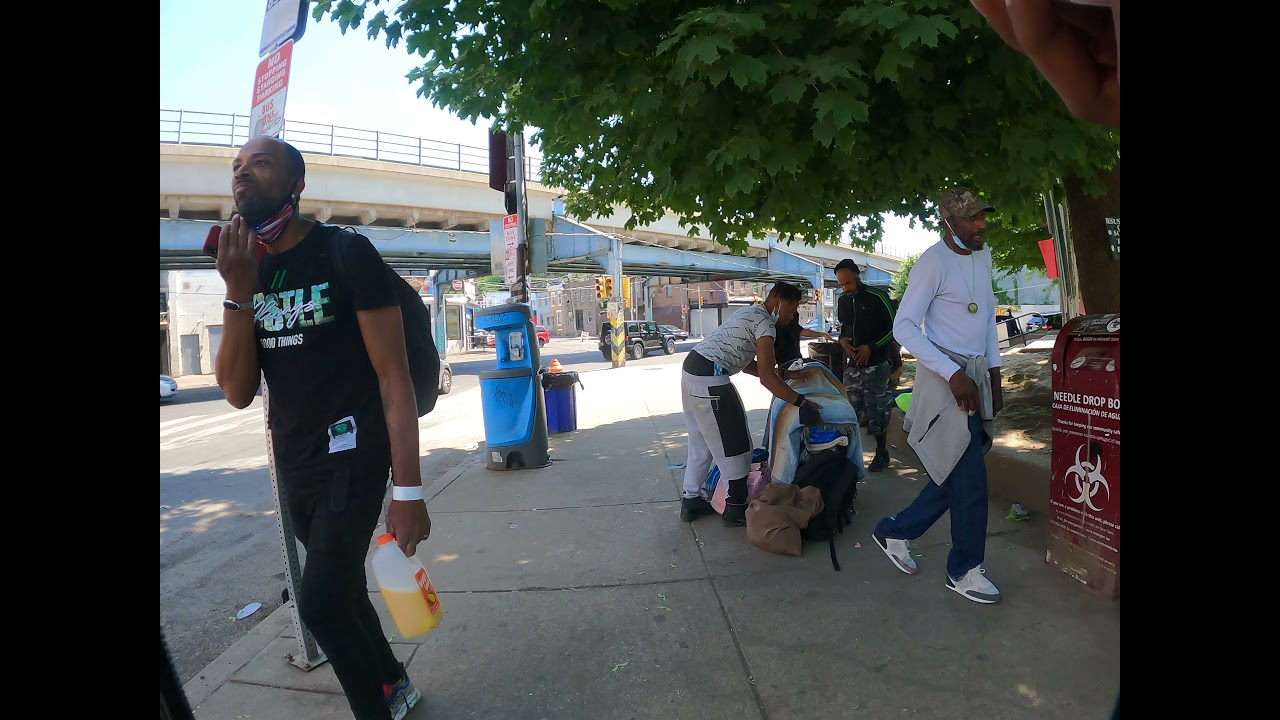 WALKING TOUR WHILE BUYING DRUGS IN KENSINGTON WALKING TOUR 9/15/21 (1)