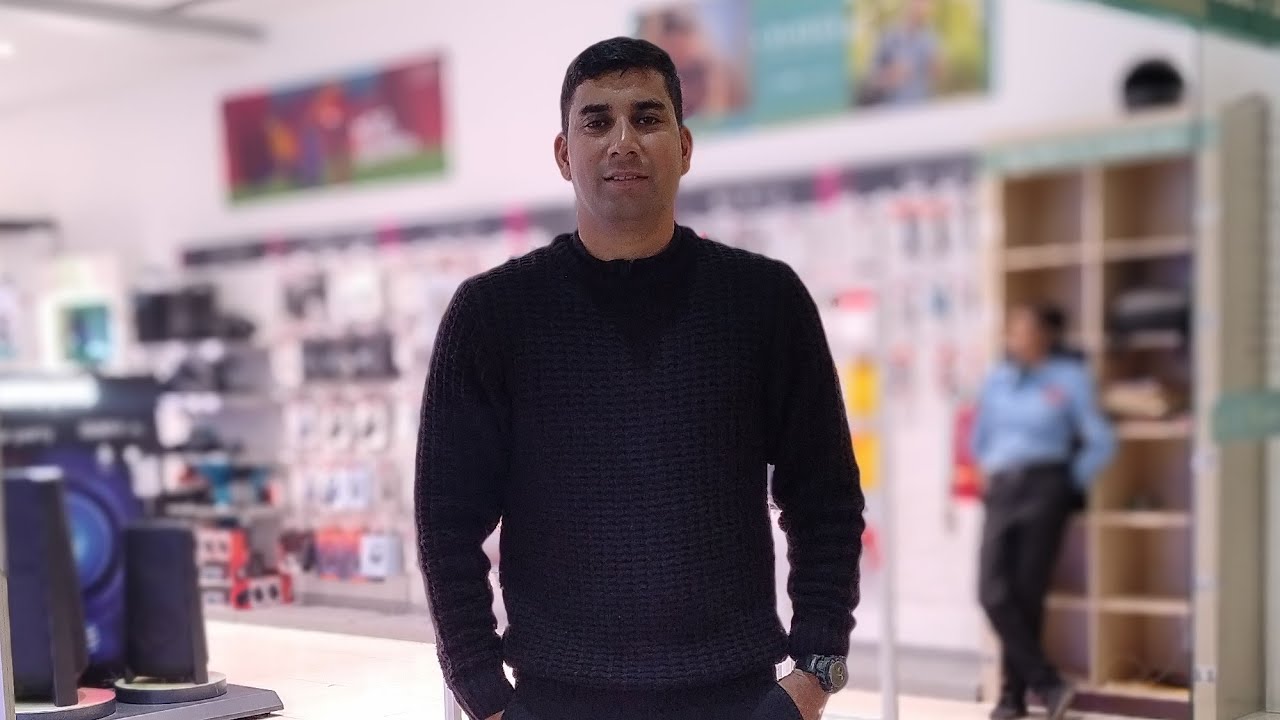 तो दोस्तों ये रहा मेरा परिचय आप जानना चाह रहे थे