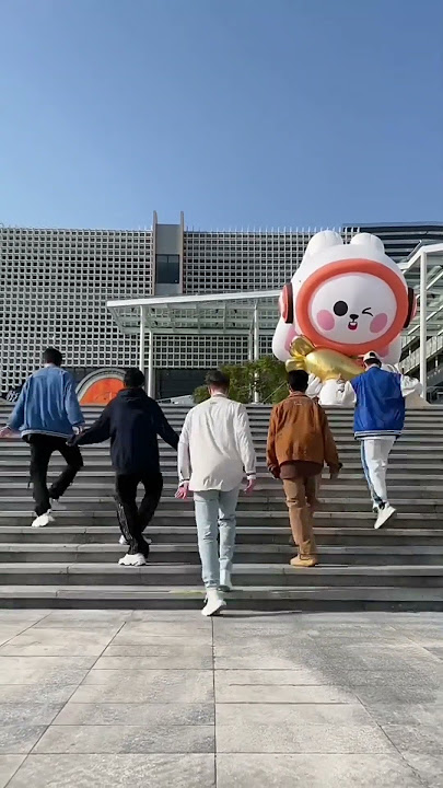 Paul and friends 抖音舞蹈 shuffle dance #dance #dancelax #shorts