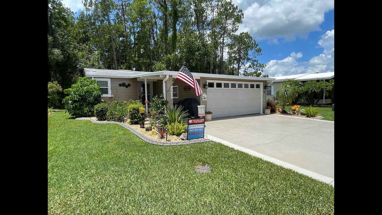 Inviting home with 2 car garage | Home for Sale at Cypress Lakes - Lakeland, FL