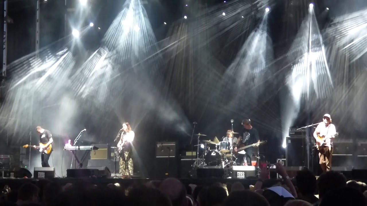 SLOWDIVE - Catch the breeze (Live @Primavera Sound) (Barcelona) (2-6-2018)