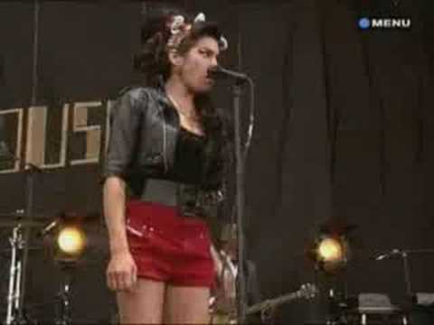 Amy Winehouse (live) Back To Black