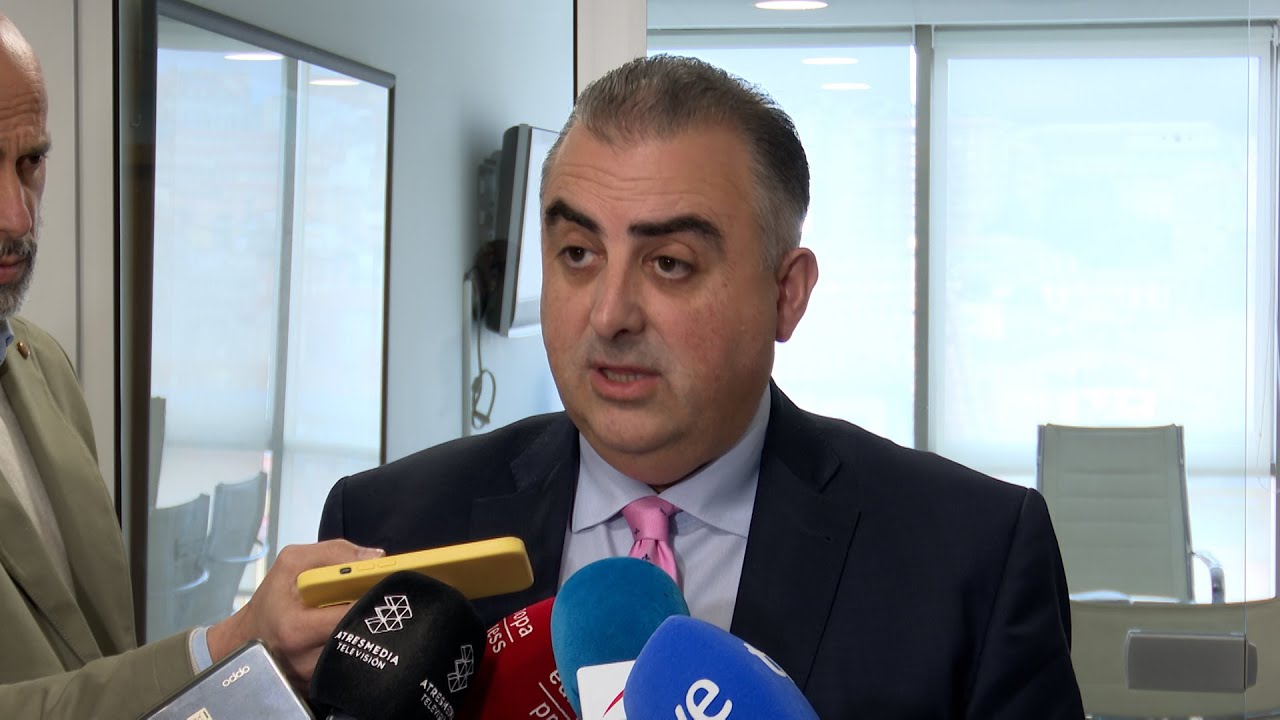 Cantabria confirma la aparición de pellets en dos playas y trata de comprobar en otras
