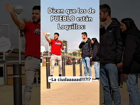 Pueblerino visita la ciudad y confirma la teoría de que están mal… ￼