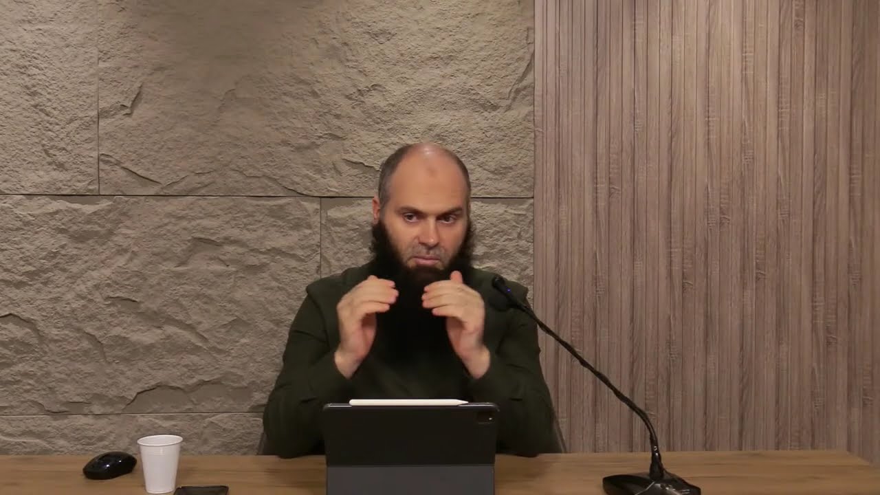 112. Kur na vjen diçka që na gëzon apo s'na pëlqen | Mirësia që kemi kur dërgojmë salavate | Mburoja