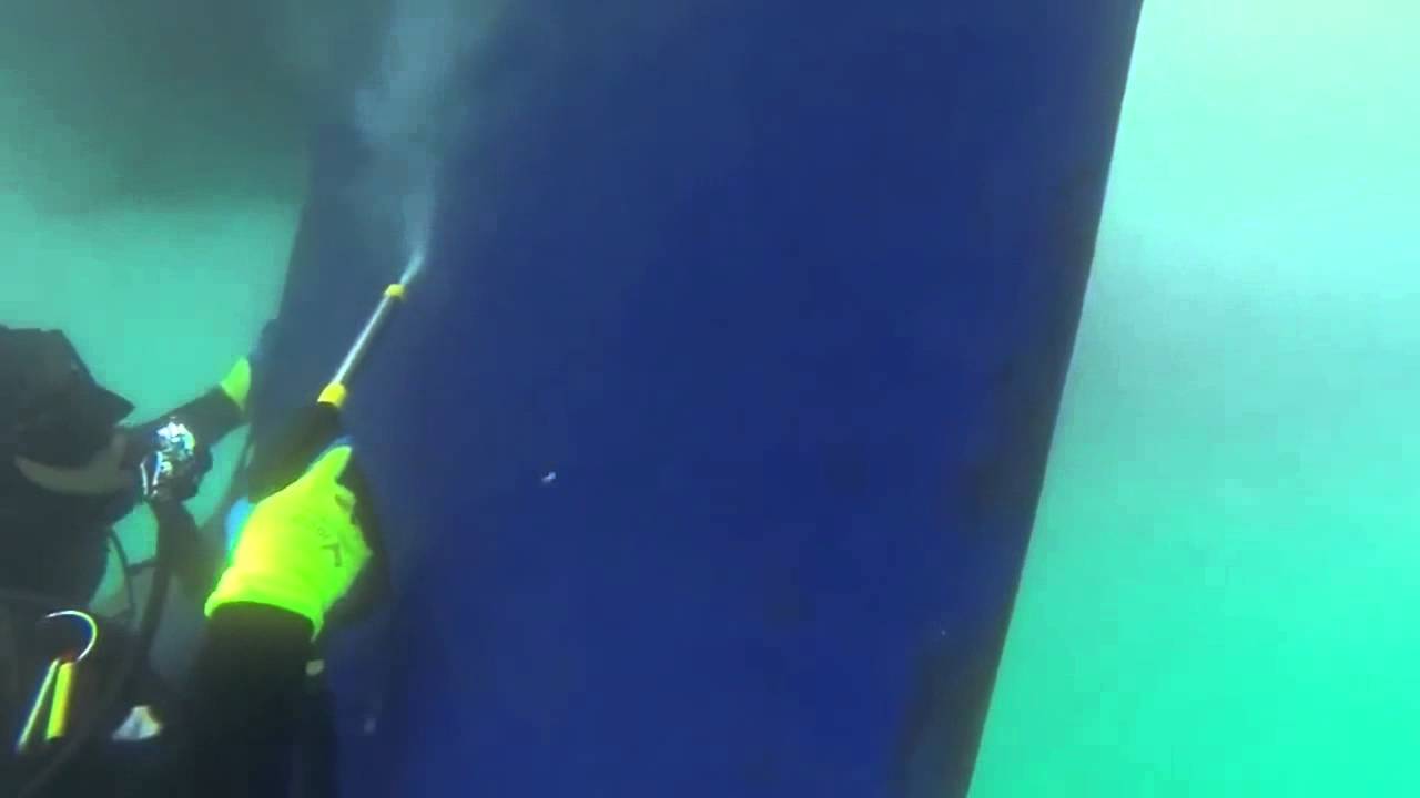 Underwater Hull cleaning by EVO2 cavitation easy 220 used on Juno