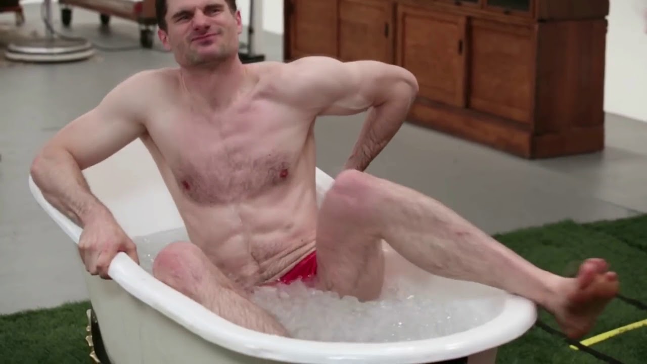 Flula naked