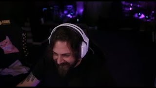 Elraenn Holmes Ile Twerk Atıyor