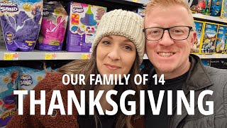 LARGE FAMILY CELEBRATES THANKSGIVING WITH THEIR 12 CHILDREN