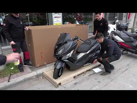 Unboxing The SYM CRUISYM 250 Grey Colour