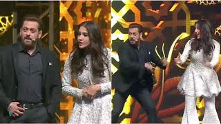 IIFA awards 2022 |Salman khan And Sara Ali khan great comedy performances|| full of fun|| Abu Dhabi Resimi