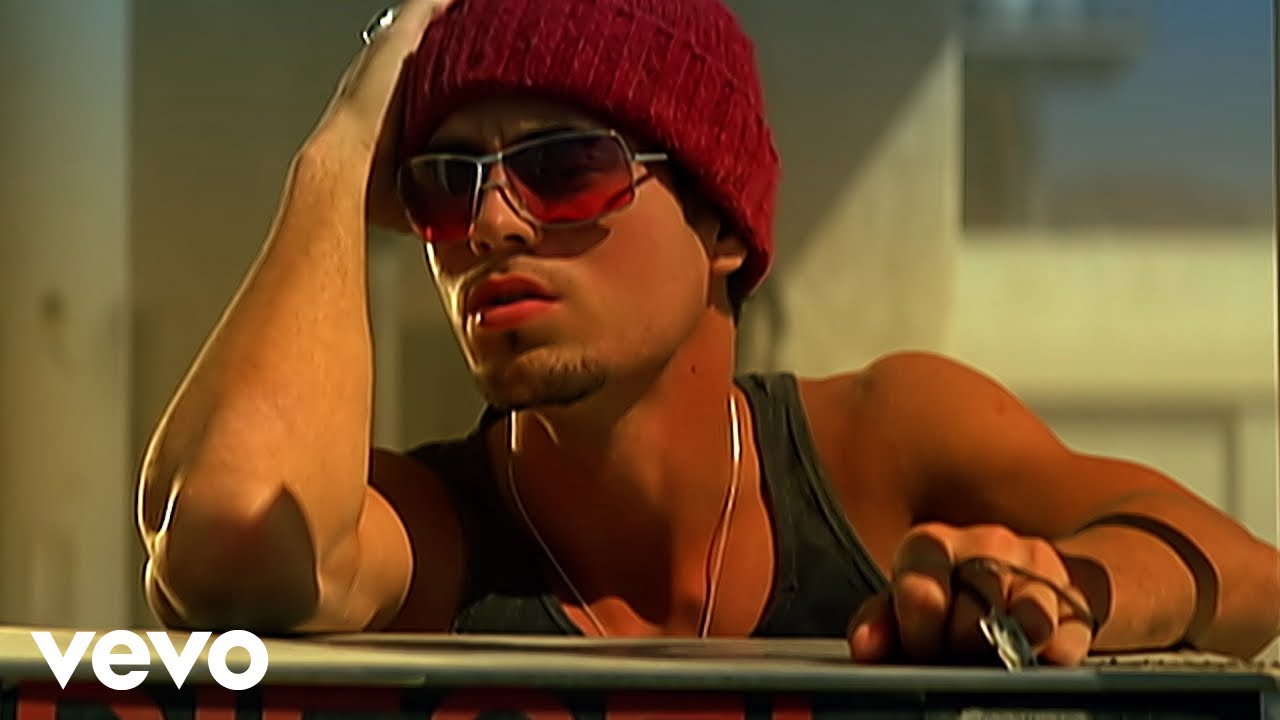 Enrique Iglesias - Héroe (Español) (Official Music Video)