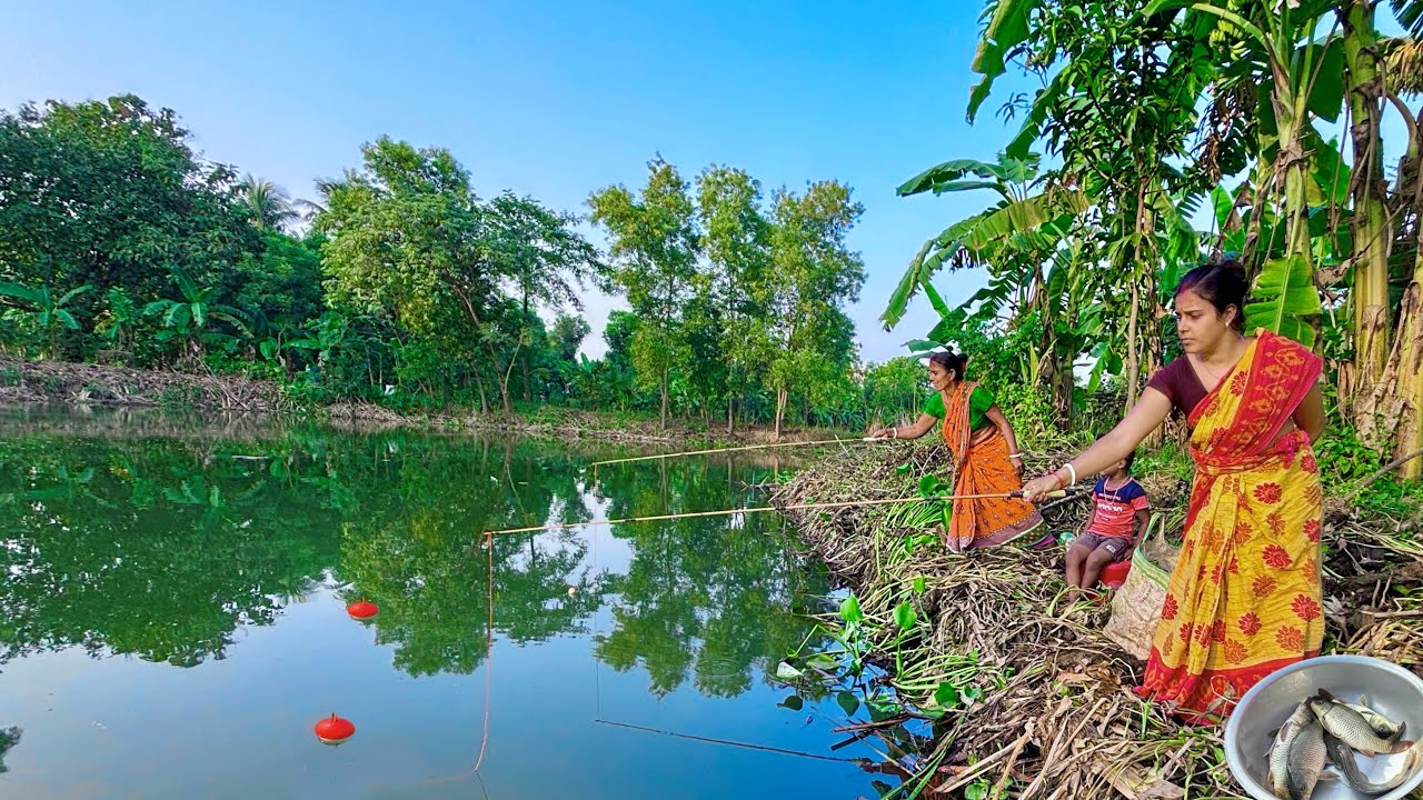 Amazing Fishing Video🎣🎣 || Two Village Lady Fishing in The pond Using ...