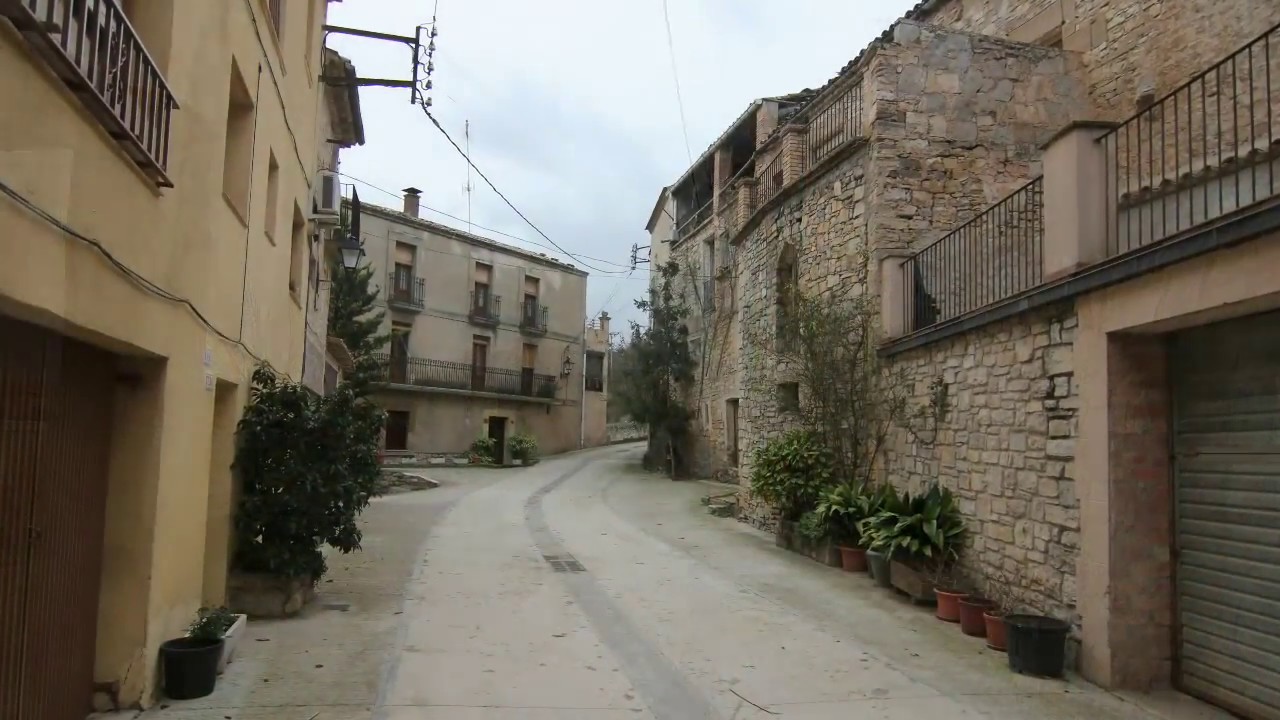 Castellnou de Oluges o Castellnou d'Oluges