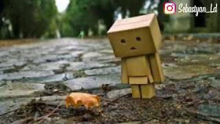 Story WA boneka kardus