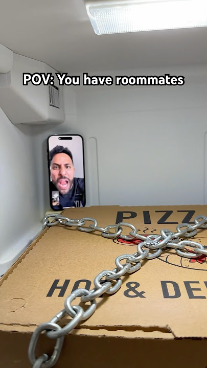 Living with roommates 😠🥡