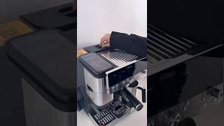 busekorkmaziniz.Espresso, filtre, cold brew… tek cihazda, üstelik uğraştırmadan.