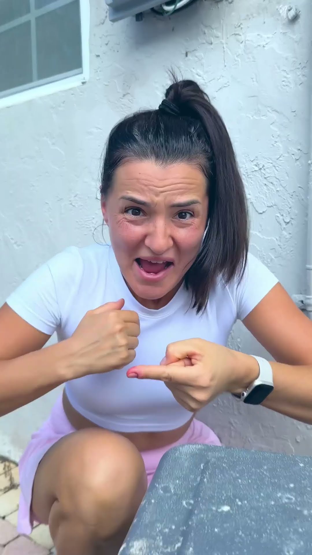 I've REDUCED the PAIN in her FINGER ?☝️? #shorts #khamitovy #martaandrustam