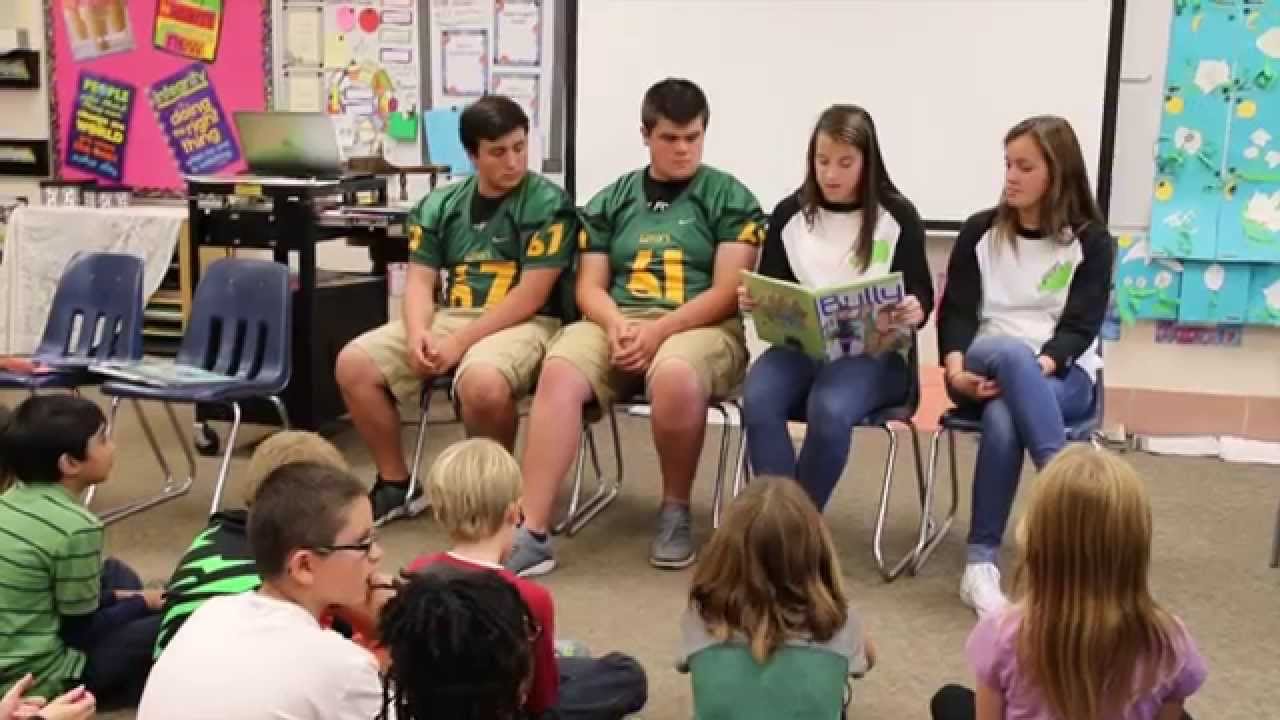 Crystal Lake South Students Read to Students at Indian Prairie