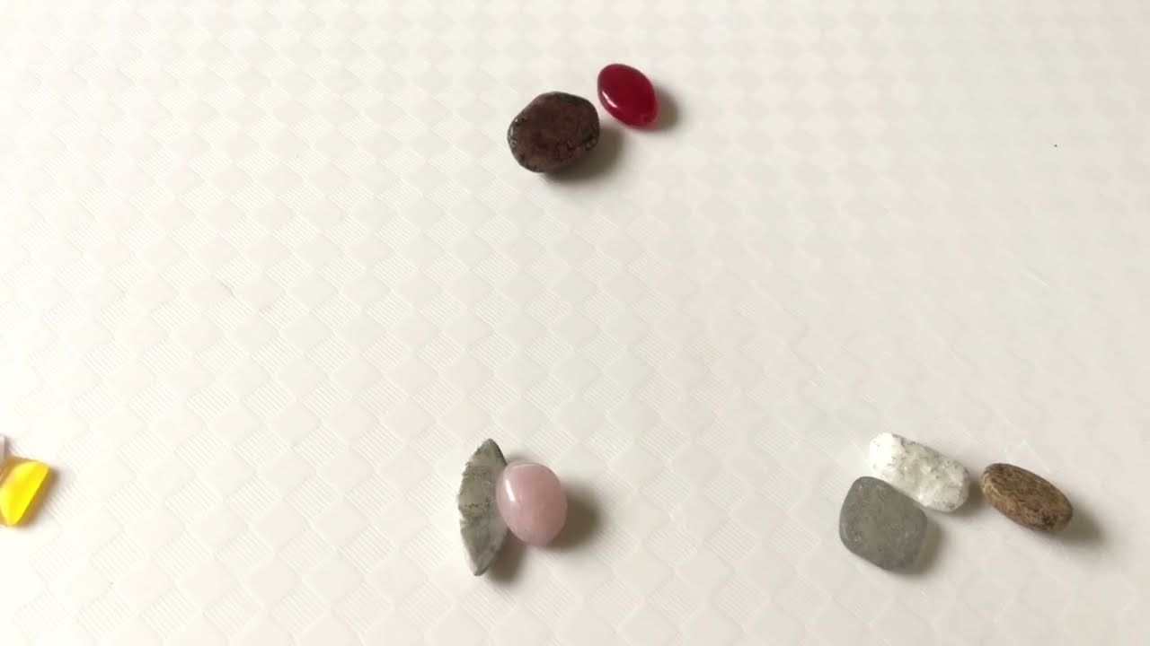 Ежемесячный прогноз камней для Рака на январь 2026 года от Cognitive Universe.