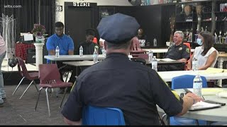Kershaw law enforcement meets with community