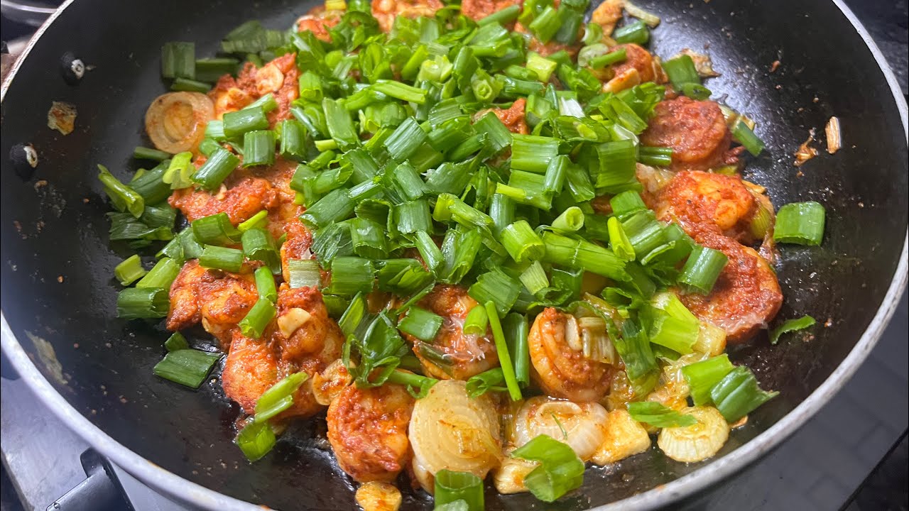 Butter garlic prawns #buttergarlicprawns #seafood #explore #fypシ #quick recipe#trending  
