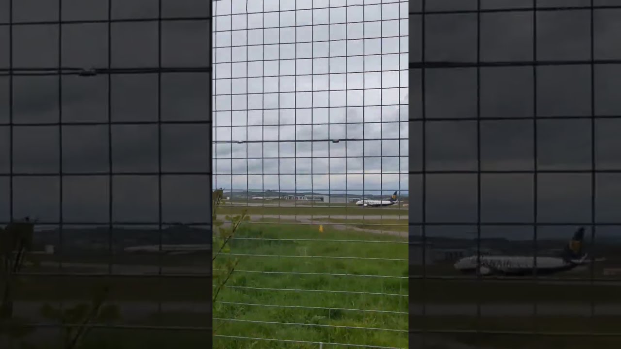 Ryanair Boeing 737 MAX 8 200 9H VVC Taking Off From Exeter Airport