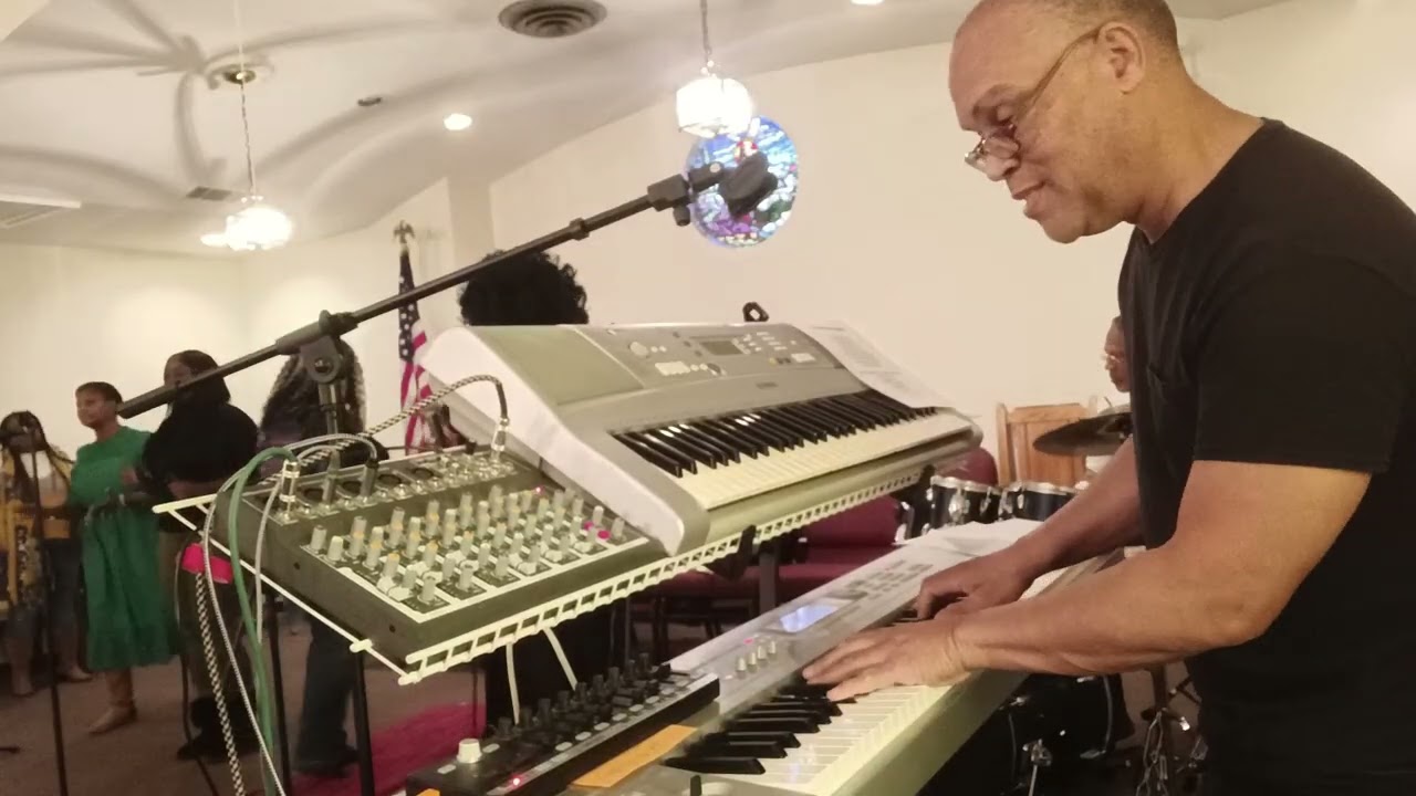 4:00 Lord you're mighty JJ hairston