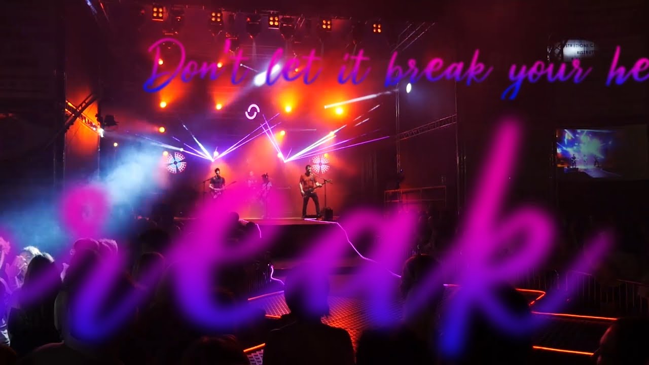 Coldplay Don't Let It Break Your Heart (live) LASER & HOLOGRAM SHOW Liveplay cover YouTube Coldplay Don't Let It Break Your Heart (live) LASER & HOLOGRAM SHOW Liveplay cover YouTube