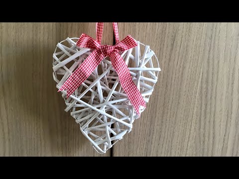Video: Jak Vyrobit Srdce Z Niti A Drátu