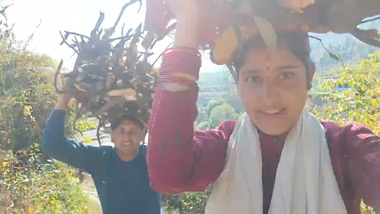 पहाड़ी जबरदस्त कॉमेडी🤣 ये है हमारी असली लाइफ दोस्तो पूरी वीडियो देखें