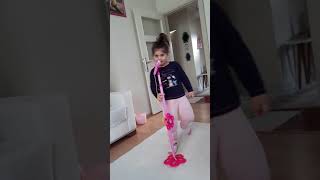 Iremsu Şarkı Söylüyor