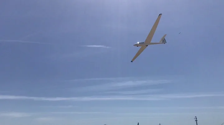 Glider flyby