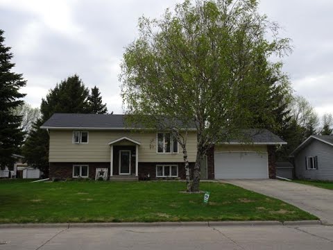 914 James Ave SE, East Grand Forks, MN home video tour