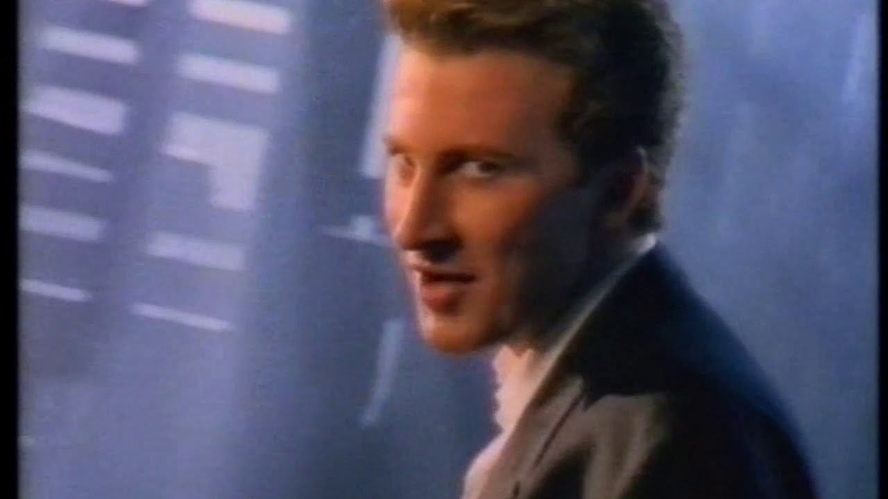 Black - I'm Not Afraid (Remastered Video) (1987) auf YouTube ansehen Black - I'm Not Afraid (Remastered Video) (1987) auf YouTube ansehen