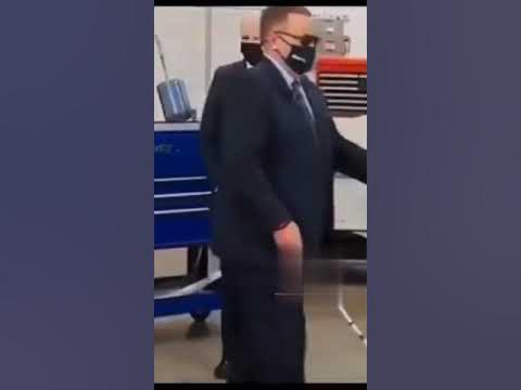 Слепой ведет слепого))) - YouTube