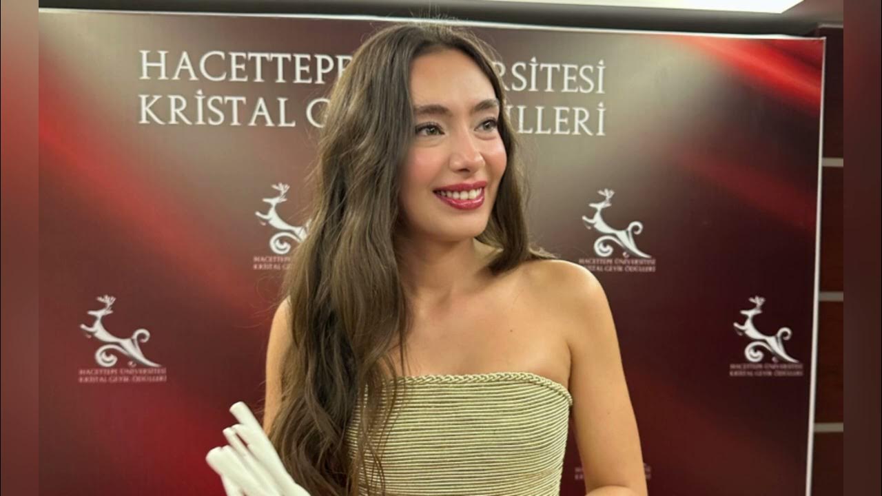 Burak Özçivit Sostiene Neslihan Atagül nel Divorzio! Il Colpo di Scena ...
