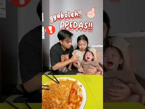 yuka-chan ngiler lihat mama dan papanya makan mie pedas! #minivlog #comedy #yukachan #baby #mukbang