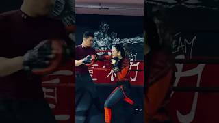 Nawres Khalsi Boxing Pads Work