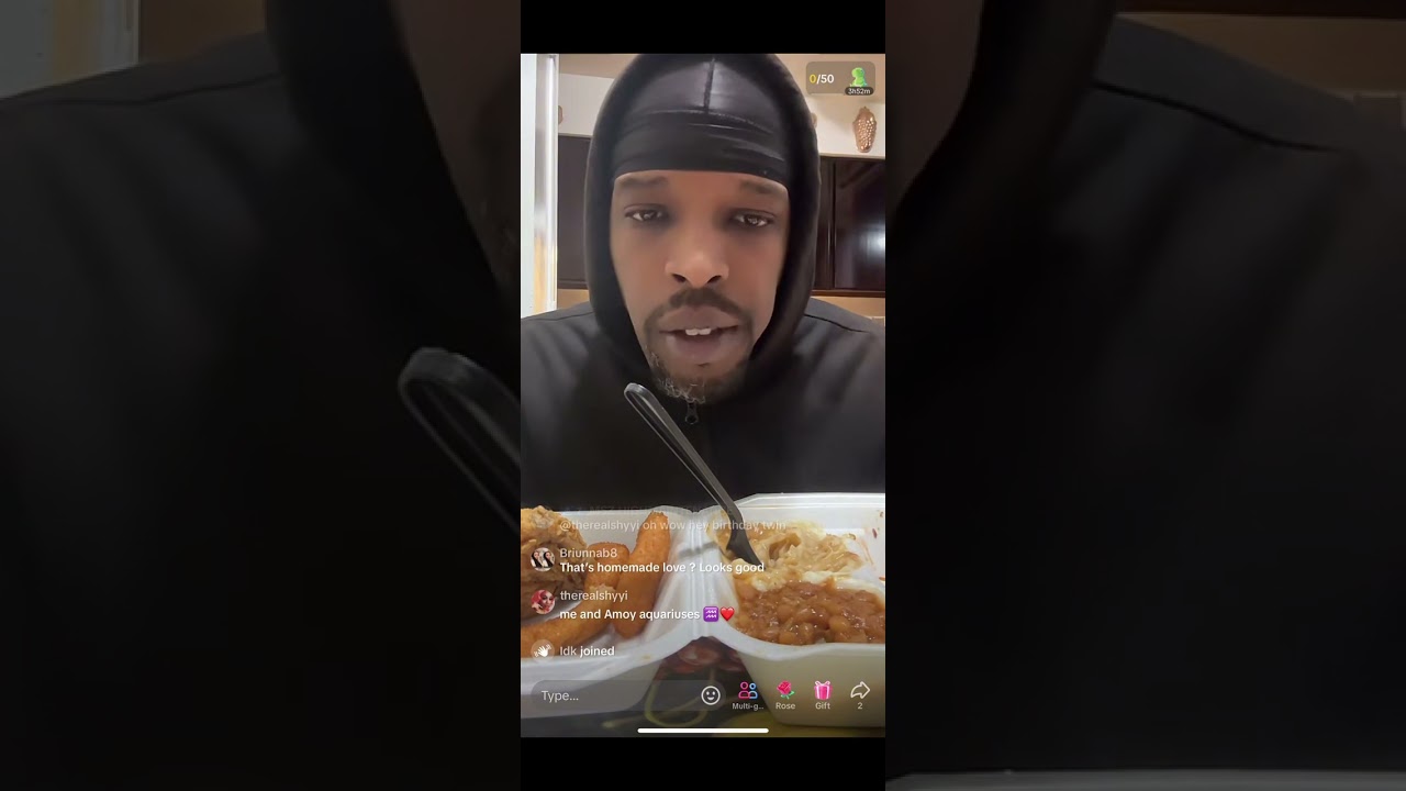 Amoy at his mom house arguing with the chat…