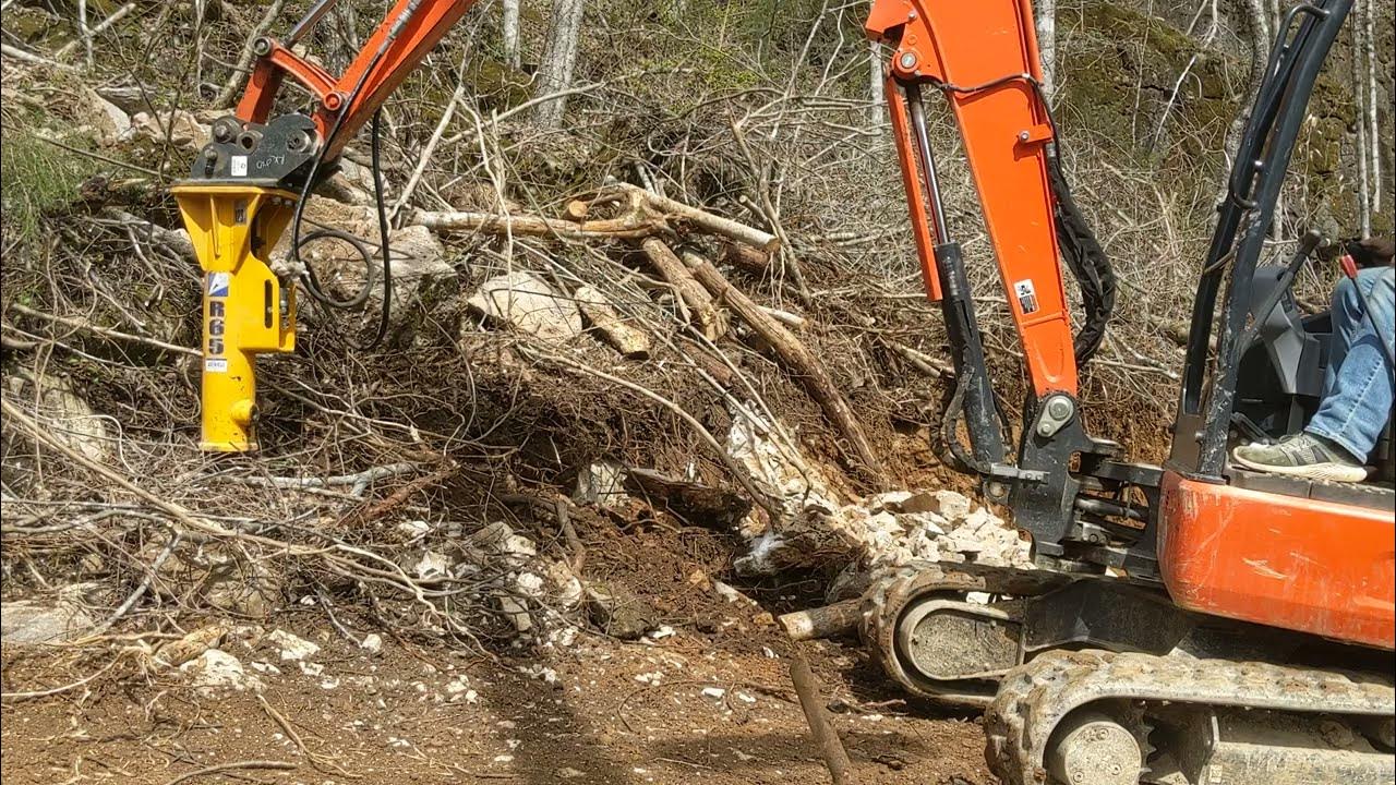 Arrowhead R65 hydraulic hammer (rock drill) on a Kubota kxo334 Awesome