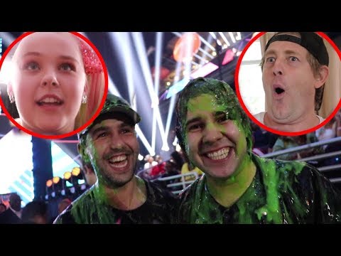 MY BEST FRIEND WON A KIDS' CHOICE AWARD!!