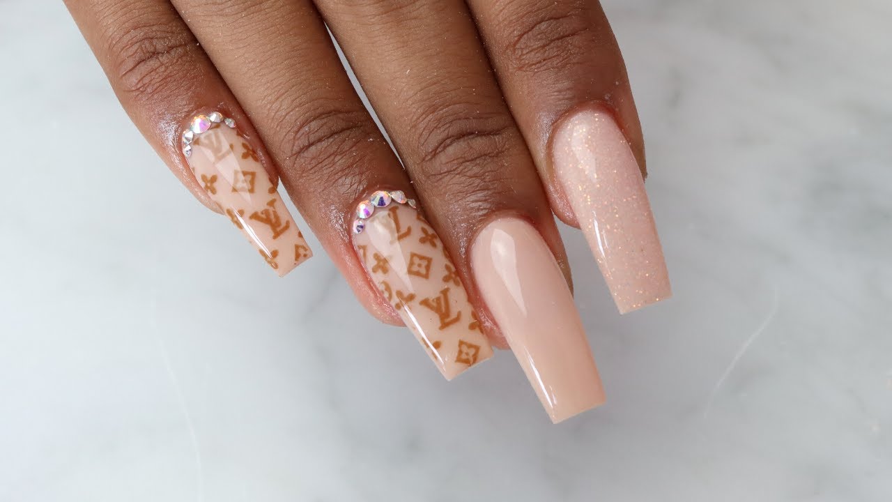 UPDATED] 30 Spellbinding Louis Vuitton Nails