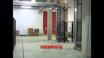 Vertical conveyor empty boxes.wmv