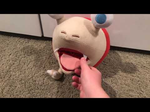 The Bulborb tries to eat a Rock Pikmin