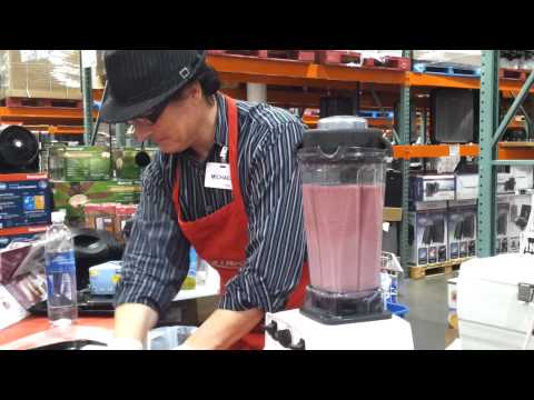 vitamix-man-makes-a-margarita