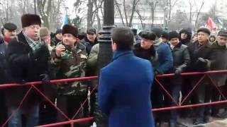 Шкиряк ругается с митингующими возле Верховной Рады