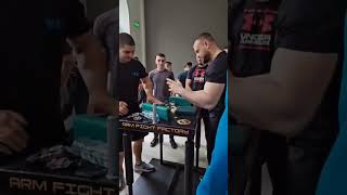 Yordan Tsonev Vs Stefan Lengarov side table