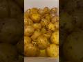 بطاطس بالزبدة والثوم 