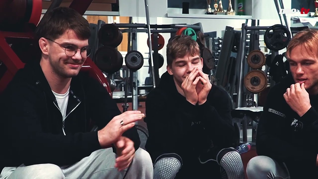 A Lévai család, egymásról